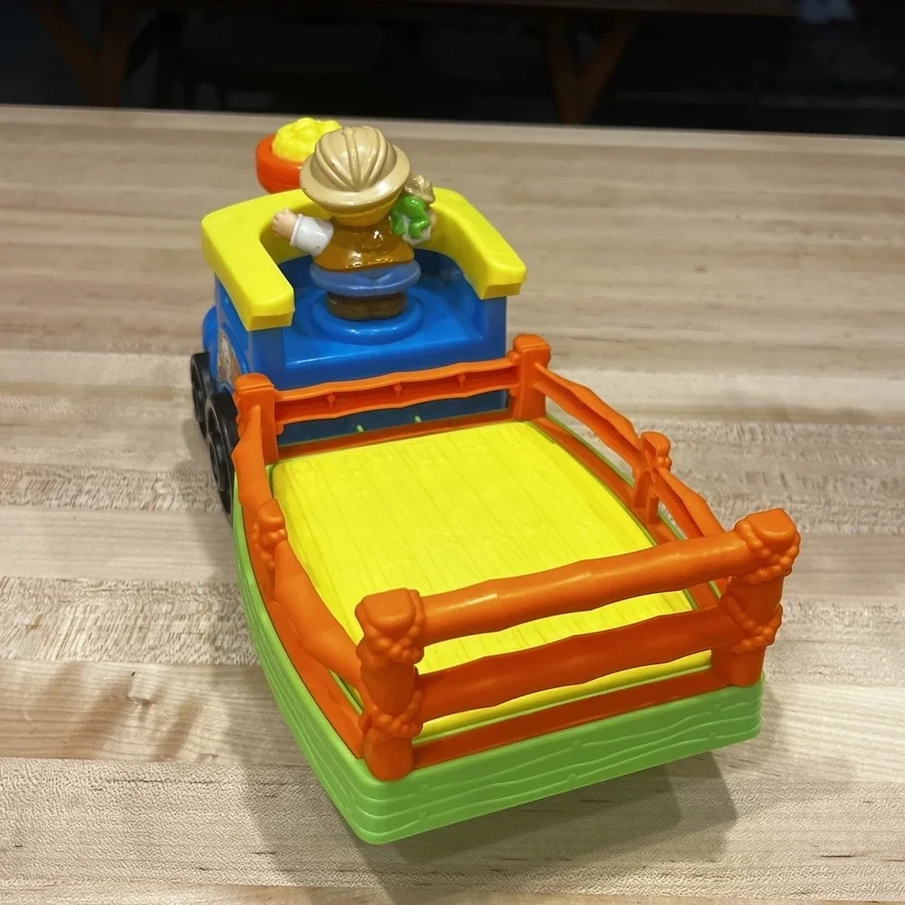 Fisher Price Little People Choo Choo Zoo Train with Wagon Tested and Working